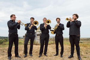 photo «Fanfare au château» (Festival Entre Vents et Marais)