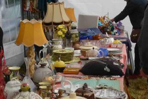 photo Vide greniers brocante au profit de la restauration de l'église de Mégaudais