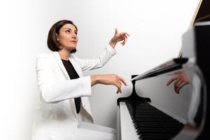 photo « La musique au-delà des notes »  Solène Péréda, pianiste