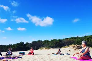 photo Nouveauté Yin yoga (doux) sur la plage