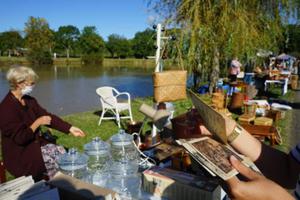 photo Vide-grenier - trocante - friperie