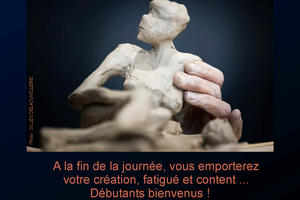 photo atelier sculpture /  argile avec modèle vivant