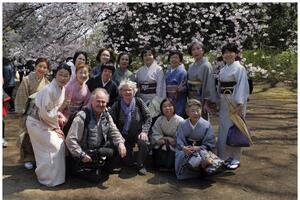 Japon - Film documentaire réalisé et présenté par Jean-Luc et Michèle Jarousseau