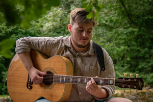 Tristan Hawk (Pop Folk) à La Pigouille à Teurtous