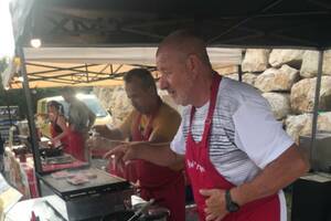 marchè gourmand et animation mounaques