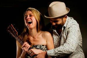 photo Claire Aberlenc en concert pour le Folk Club de Cahors avec Blues et Soul