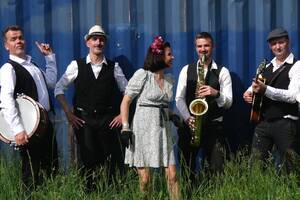 Les Accordés Swing en concert à la Guinguette de Pechbonnieu