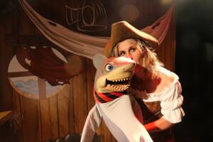photo La pirate qui a peur de l'eau - théâtre  Cinevox - OFF 2025