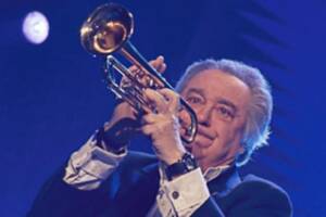 photo Jean-Claude BORELLY et sa trompette d'Or.