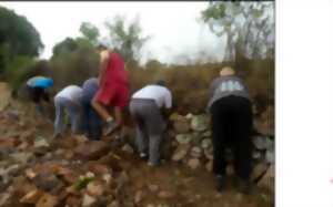 photo Journée d'initiation à la réfection des Murets en pierre sèche.