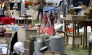 photo Vide grenier à Saint Jean de Thouars