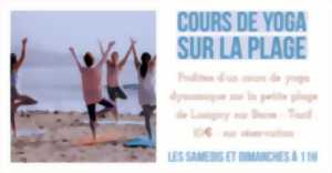 Cours de yoga sur la plage