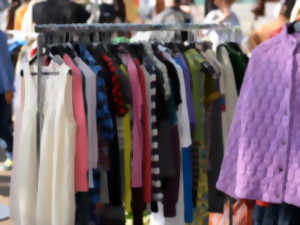 FRIPERIE, BOURSE AUX LIVRES