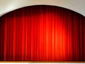Théâtre alsacien : Andli pensionnert... ùn pletzli isch de Deifel los !