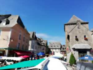 Marché de terroir à Mur-de-Barrez