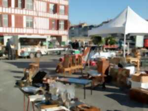 Marché à la brocante