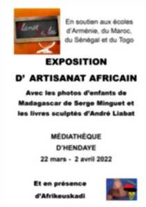 photo Exposition d'artisanat africain