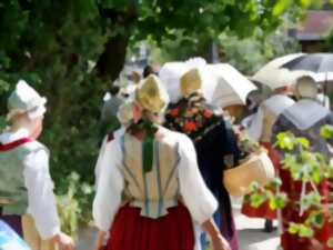 Le cortège du Feuillu de Pentecôte