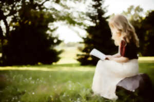 photo Lecture - Voix de femmes - en plein air