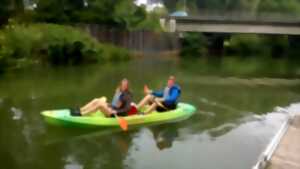 Stage d'été de canoe et de kayak