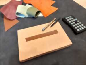 Atelier au musée - Création de bracelet en cuir