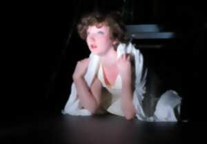 photo Colette de l'autre côté du miroir