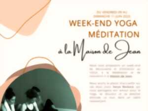 Initiation au yoga au château Haut-Bourcier