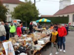 VIDE-GRENIERS DU GROUPE CYCLO DOUNOUX