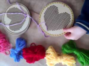 photo Atelier “ Ma broderie de Noël ”