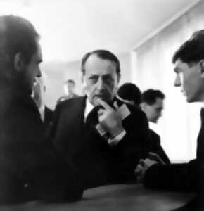 Un mystique en politique : André Malraux et l'inauguration de la maison de la culture de Bourges en 1964
