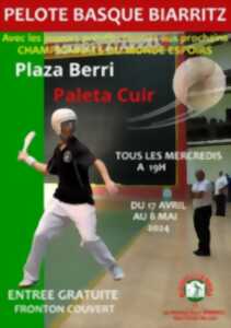 Pelote basque : Paleta cuir à Plaza Berri