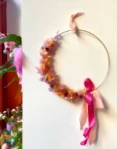 photo Atelier Couronne murale en fleurs séchées chez Deflorette