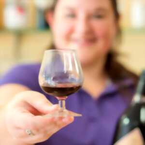 photo Visite guidée de la distillerie Dévoille