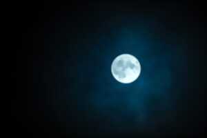 photo Randonnée sous la pleine lune