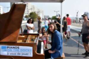 PIANOS ON THE DOCKS