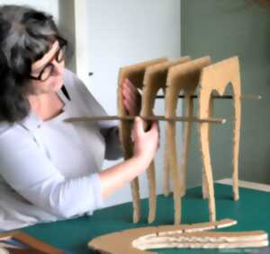 photo Atelier fabrication d'un mini meuble en carton