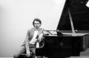 Récital de piano par Julian Trevelyan