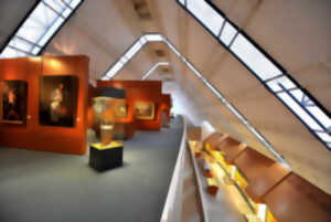 photo COURS DE DESSIN AU MUSEE D'ART ET D'HISTOIRE
