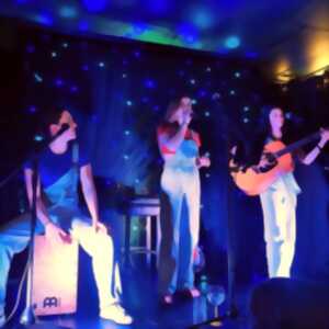 Samedi live music au Lounge avec Super Nanas Trio