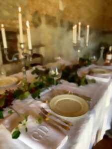 photo Dîner aux chandelles au Château des Chauvaux - Châteaux en Fête