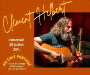 photo Clément Helbert en concert