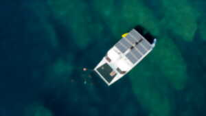 photo SNORKELING GUIDE A BORD D'UN CATAMARAN ELECTRIQUE