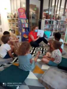 photo JOUONS AVEC LES LIVRES ET LES HISTOIRES
