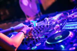 photo ANIMATION MUSICALE AVEC DJ