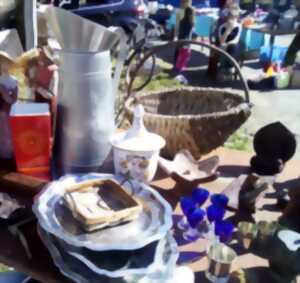 photo Brocante vide greniers à Saint-Martin-de-Vers