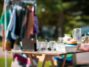 photo Vide grenier - Repas champêtre