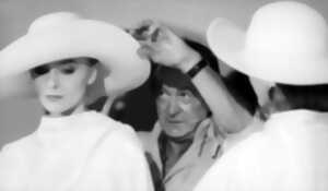 photo Studio photo : As-tu une tête  à chapeau ?