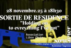 photo Le Mois de la danse - Sortie de résidence de Verena Schneider pour la création de Holding on to everything I’ve got