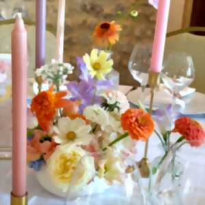 photo Visite-atelier - Centre de table et bouquets de fleurs avec De Florette