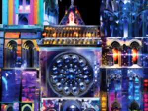 NOUVEAUTÉ Chartres en Lumière : BLEU - miroir des Hommes et du Ciel